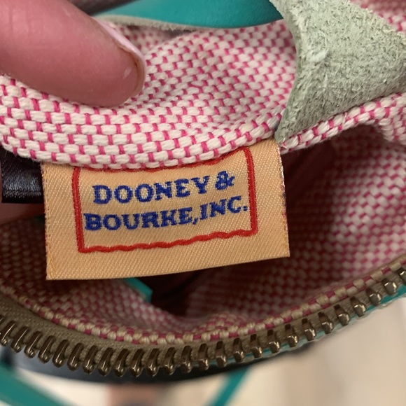 Dooney Bourke crossbody bag in great condition - Picture 5 of 11